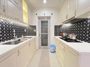 Bright Duplex Home | Family Stay Near SECC - Image 3