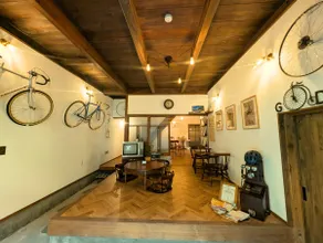 Private 1-group stay, bike-filled 50yr house - Image 3