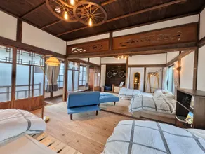 Private 1-group stay, bike-filled 50yr house - Image 2