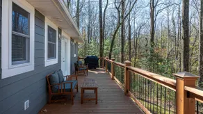 Cedar Creek Cottage in Saluda Mountains - Image 3
