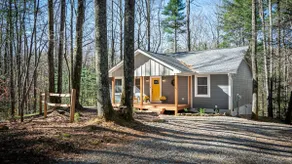 Cedar Creek Cottage in Saluda Mountains - Image 2