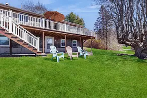 2BT Tranquil waterfront home with stunning views - Image 3