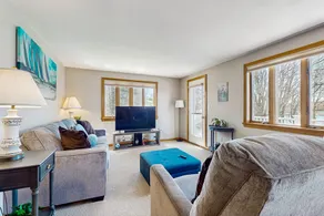 2BT Tranquil waterfront home with stunning views - Image 2