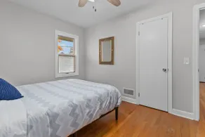 Comfy 3BR Sleeps 7 • Mins to DT • Lambeau 25 min - Image 5