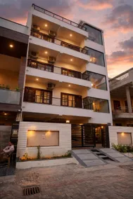 Spacious 3BHK Stay | Clean, Cozy & Near Ganga - Image 2