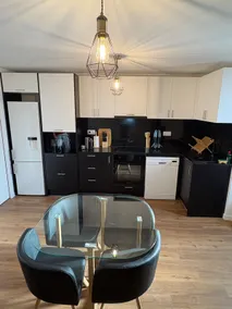 Le Saint Laurent apartment - Image 3