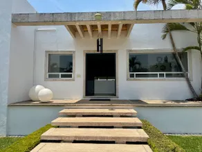 OM Wellness House - Image 2