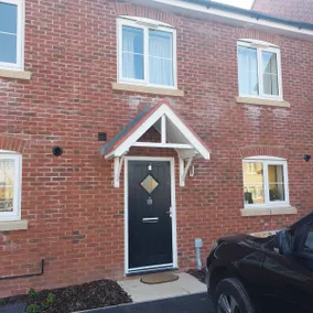 Halton haven Three bed house sleeps 8 - Image 2