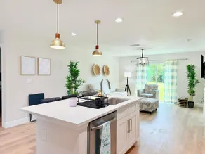 Sunshine Retreat | NEW 3/2, King Bed, and Garage - Image 4