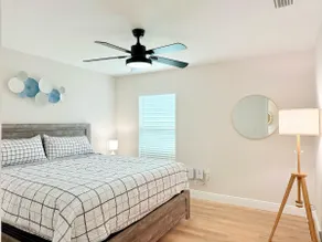 Sunshine Retreat | NEW 3/2, King Bed, and Garage - Image 3