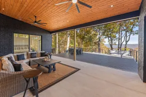 Modern Escape-Bluff view-Hot tub-Firepit & games! - Image 4