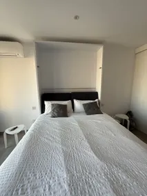 E1 Simple Apartment - Image 2