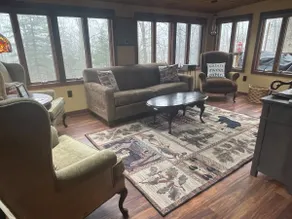 Cozy Mountaintop Cabin - Image 2