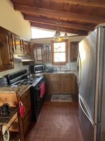 Cozy Mountaintop Cabin - Image 4