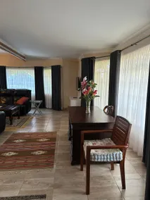 TULLYMORE GUESTHOUSE - Image 4