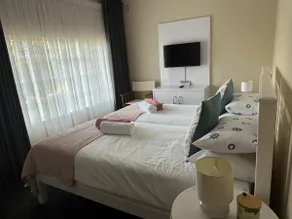 TULLYMORE GUESTHOUSE - Image 5