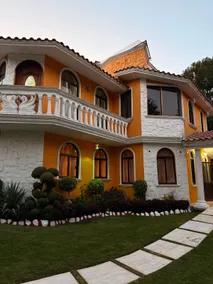 Country House With Pool - Image 2