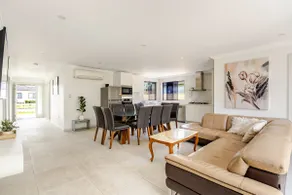 Brand new fully accessible 5 bedroom house - Image 2
