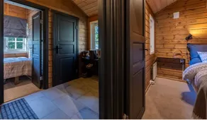 Idyllic family cabin - private & central location - Image 2