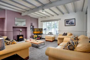 Cozy Countryside Cottage with Parking, Harrogate - Image 3