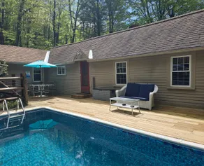 Woodsy Retreat Near Skiing, Private Pool in Summer - Image 2