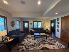 Pet Friendly Fully Furnished 1-Bedroom Oasis - Image 2