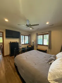 Pet Friendly Fully Furnished 1-Bedroom Oasis - Image 4