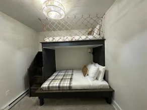 Cozy Urban Flat - Image 3