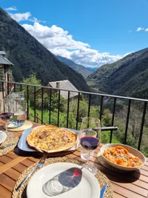Casa Rústica y Chic con Chimenea y Vistas Panorámicas de La Vall de Boí - Image 2