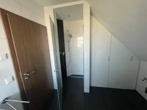 Lakefront apartment - Image 4