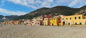 The Beach Uno - Image 5
