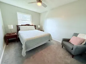 Cozy & Spacious home-away-from-home| EZ I35 access - Image 5