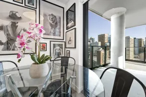 The Manhattan Lounge • Incredible Views • Parking - Image 2