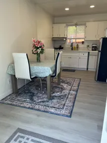 #D Cozy and Quiet Private-Entrance Listing in Downtown Riverside - Image 2