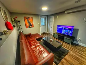 2 Bedroom apt NL Suite cozy spot, great location - Image 2