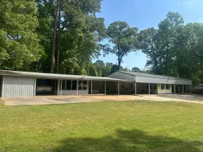 Two Home Rental with Plenty of Parking! - Image 2
