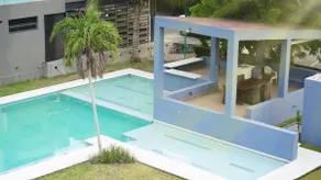 Ulua, swimming pool, beach nearby - Image 3
