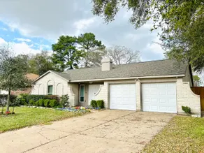 The Royal Oaks Houston Hideaway - Image 2