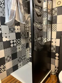 An apartment in a house - Image 3