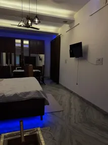Romantic Sundeck Stay | Open Balcony | Delhi - Image 4