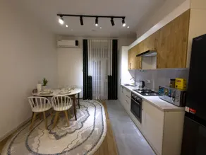 A7 Cozy apartment in the heart city - Image 2