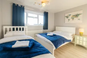 4 BR House Winchester,Town-4 mins, 2X Free Parking - Image 5