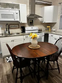 Cozy Hideaway - Image 2
