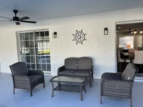 Relaxing Heated Pool Haven - Image 3