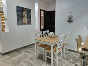 Urban Oasis with 3 Bedrooms - Image 3