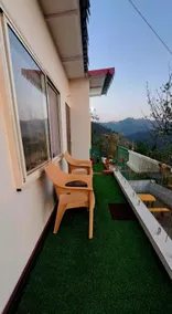 Glassview Lounge Cottage | Pvt garden & Peak views - Image 5