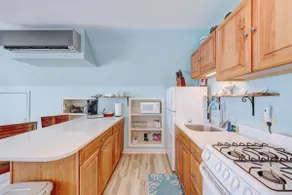 Water Front Apartment - Image 4