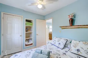 Water Front Apartment - Image 3