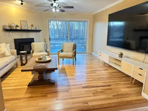Cozy Greenville Getaway - Image 4