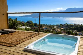 Private Heated Jacuzzi with Sea View - Image 2